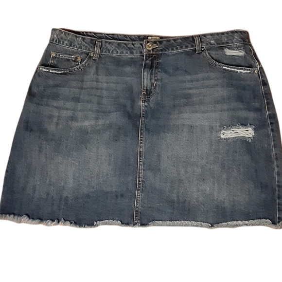 True Craft Dresses & Skirts - Adorable Distressed Jean Skirt by True Craft🌻